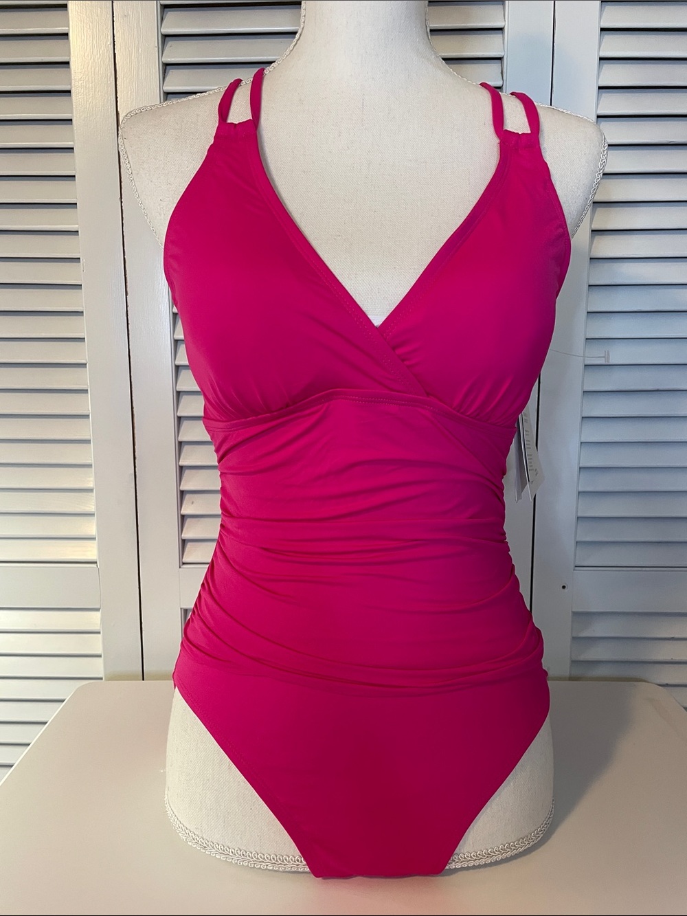 NWT - La Blanca Hot Pink slimming Fit Surplice One-Piece Swimsuit - Sz 8